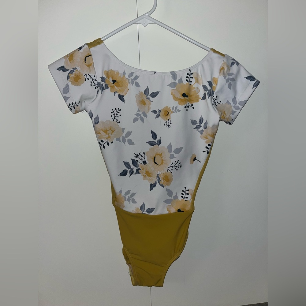 Eleve Leotard